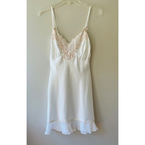 Linea Donatella Sz M Satin Babydoll Shiny Lace Night Gown V Neck Straps - Picture 1 of 10